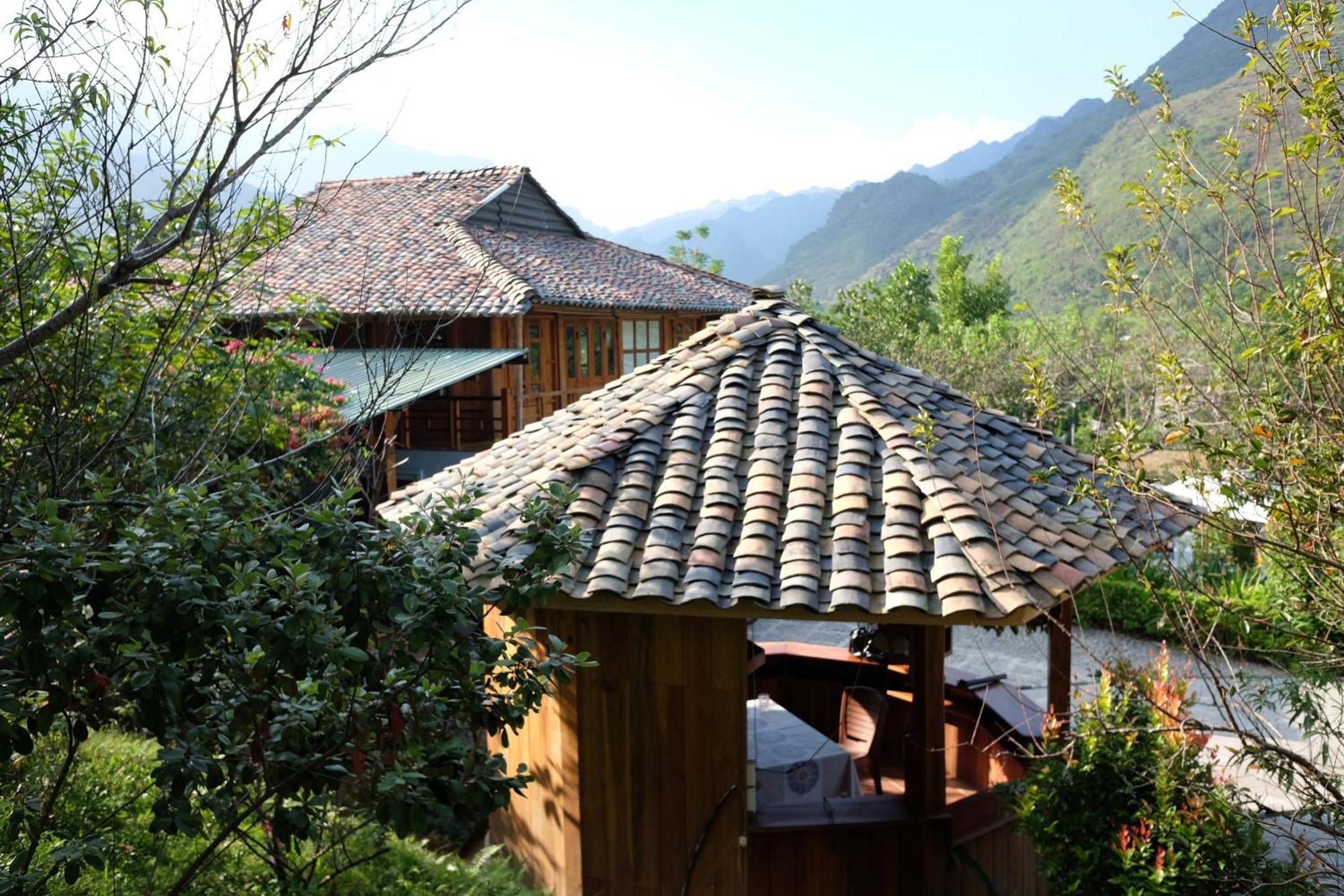 Tom'S Du Gia Homestay Lang Cac Bagian luar foto